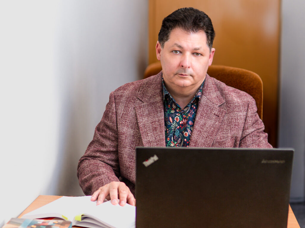Andrzej Sarad - psychoterapeuta prowadzący terapię problemów seksualnych w Katowicach